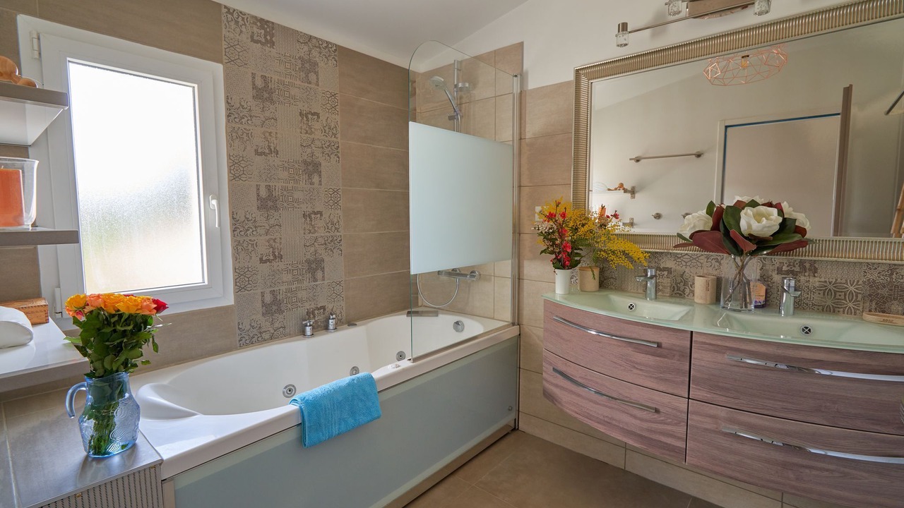 Photo of Bathroom in Aubenas