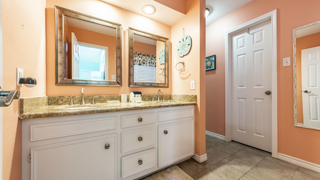 Photo of Bathroom in Jamaica Beach