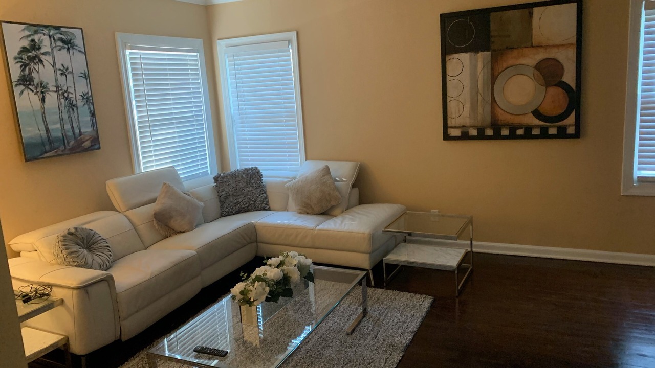 Photo of Livingroom in Garden Hills