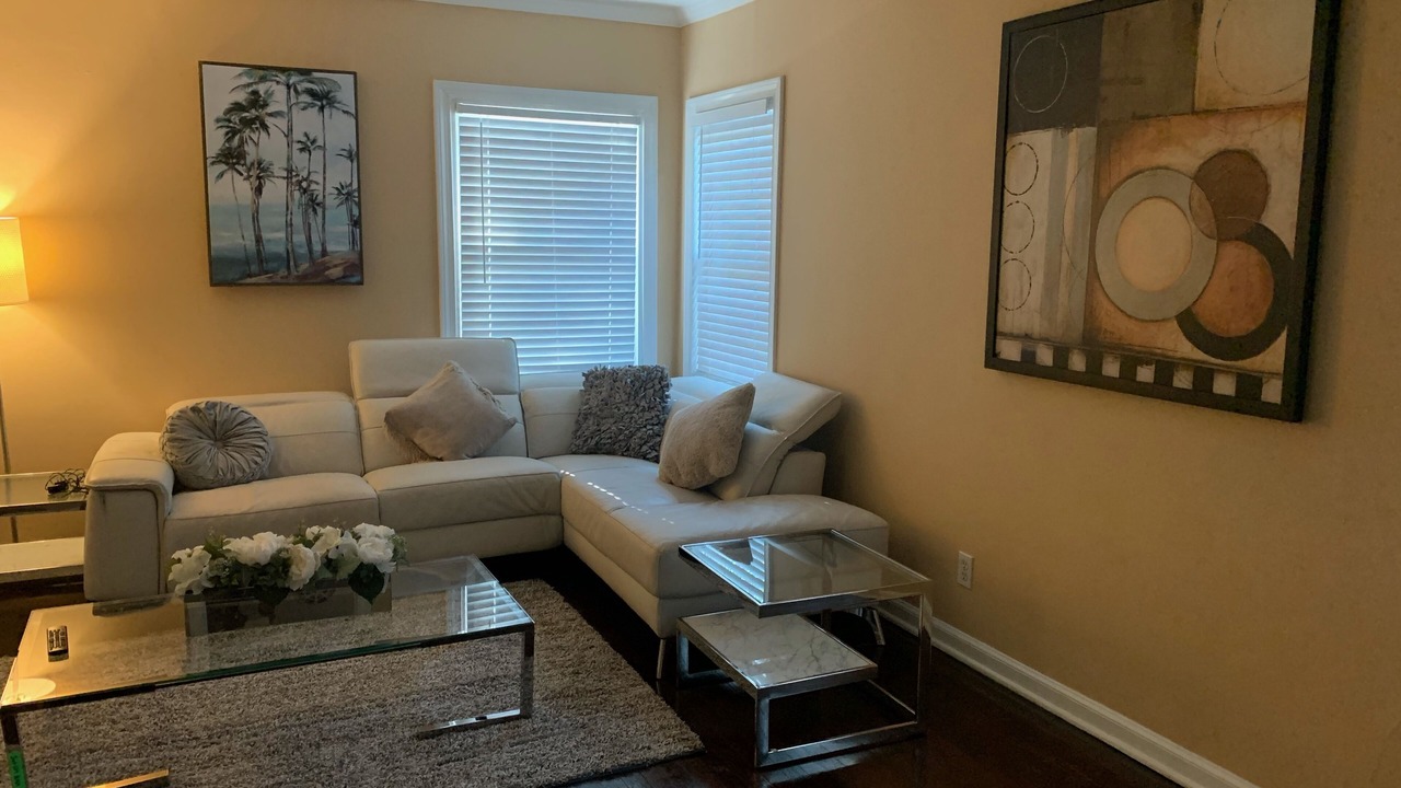 Photo of Livingroom in Garden Hills
