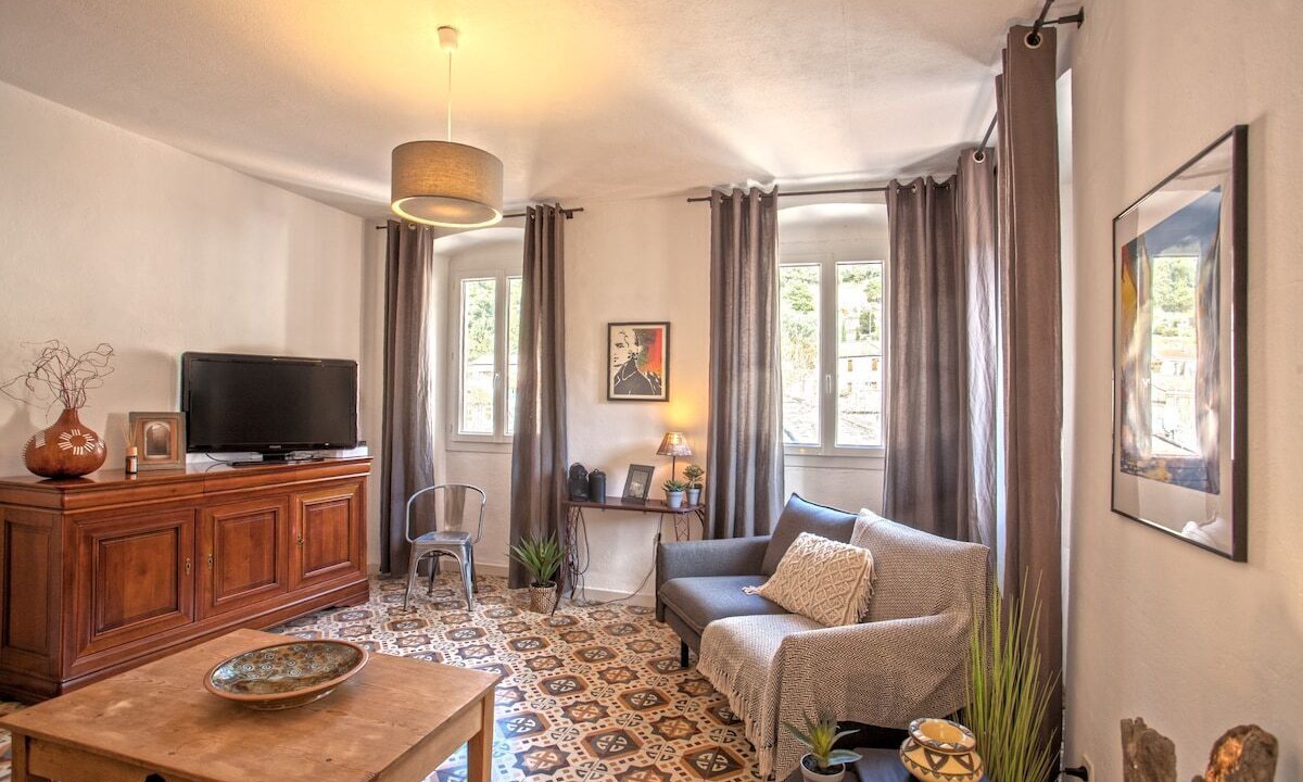 Photo of Livingroom in Omessa