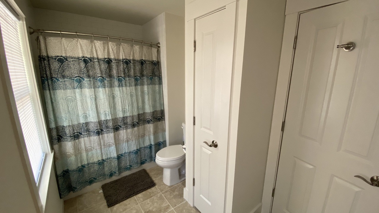 Photo of Bathroom in Lagoon Heights