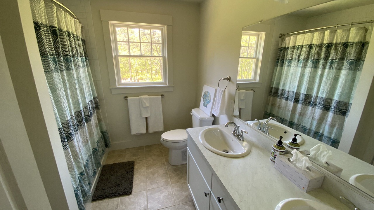 Photo of Bathroom in Lagoon Heights