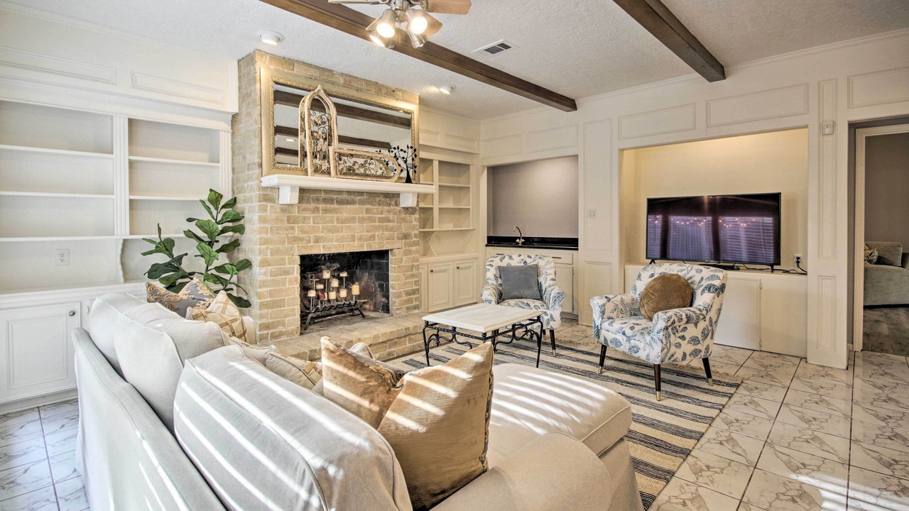 Photo of Livingroom in Memorial