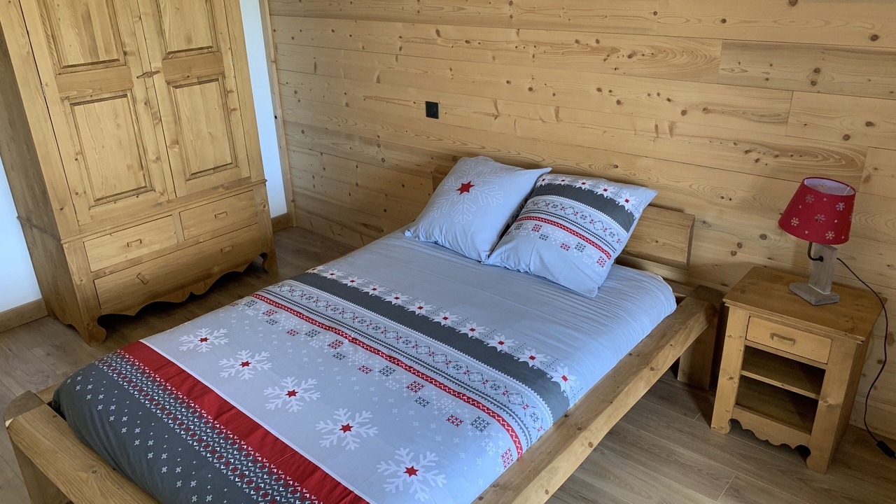 Photo of Bedroom in Saint-Julien-en-Vercors