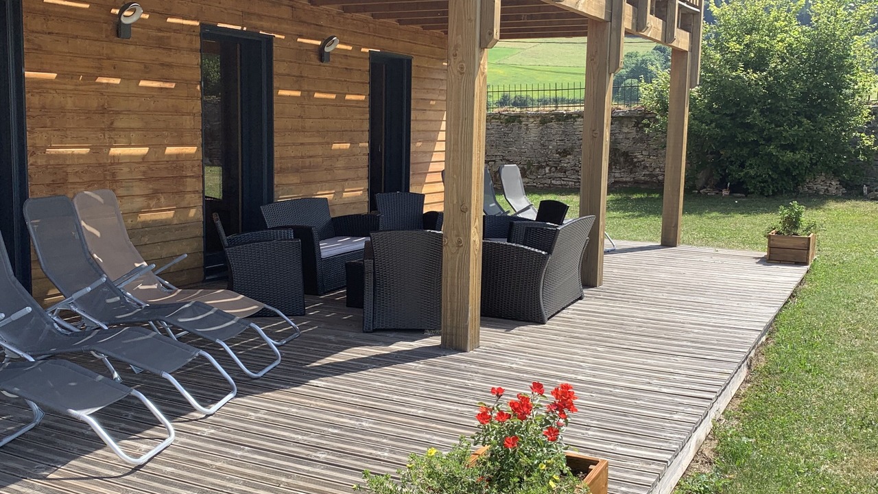 Photo of Patio Balcony in Saint-Julien-en-Vercors