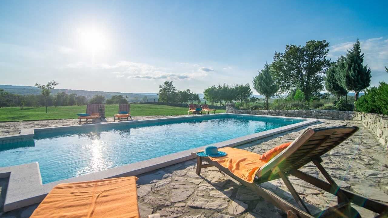 Photo of Outdoor in Plomin
