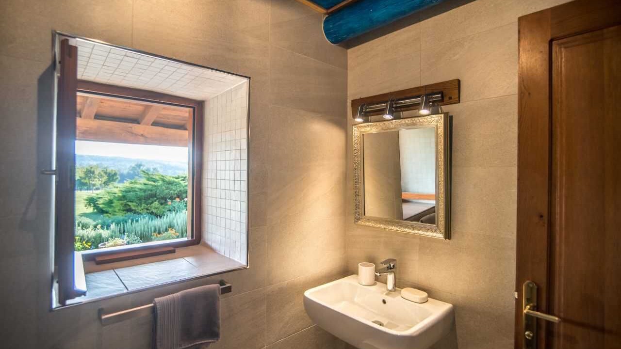 Photo of Bathroom in Plomin