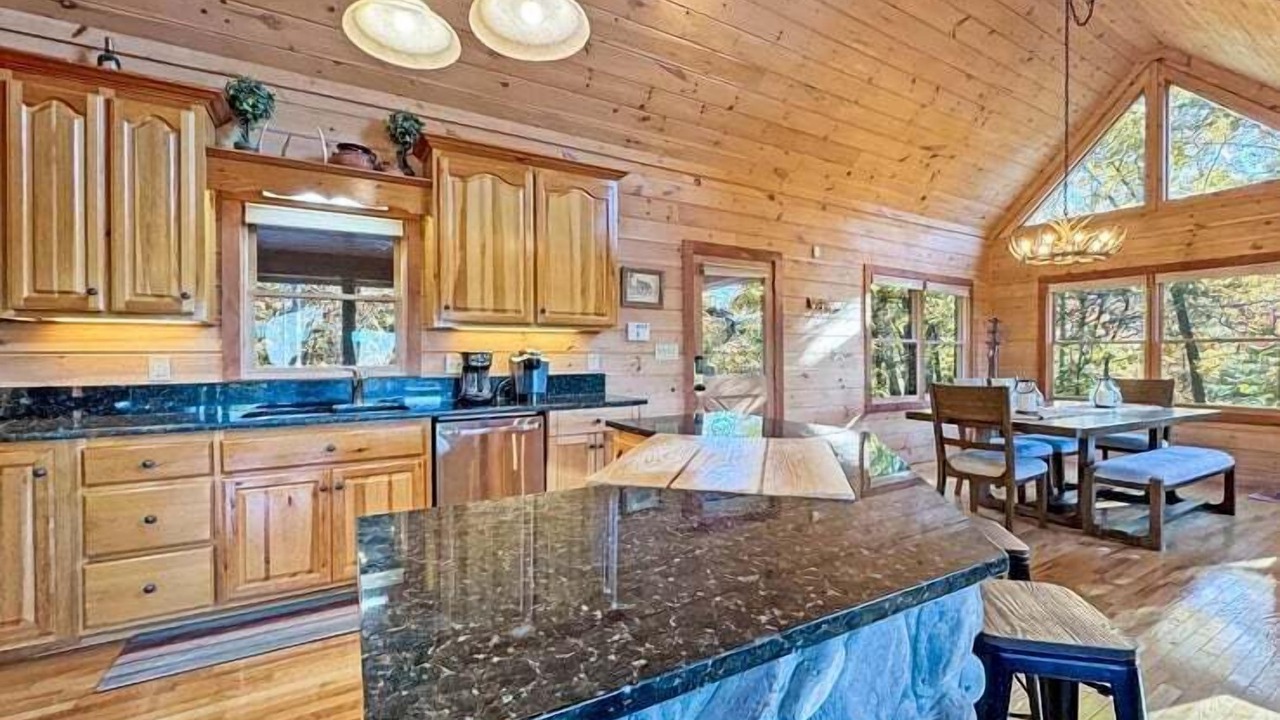 Photo of Kitchen in Mineral Bluff