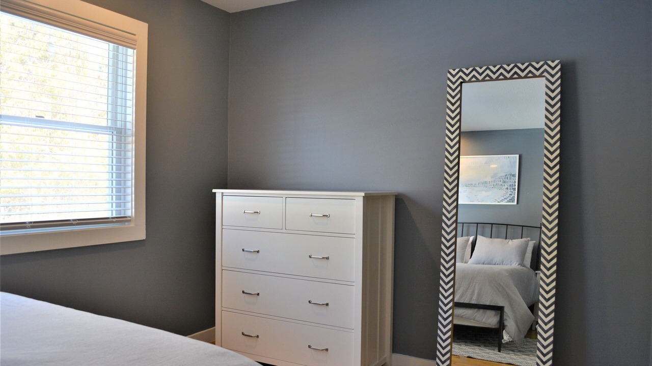Photo of Bedroom in Northport
