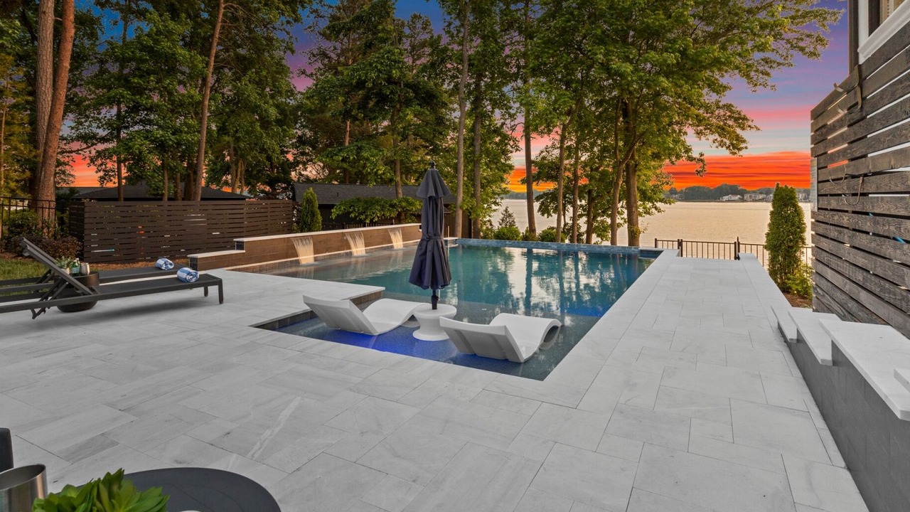 Photo of Outdoor in Mayhew