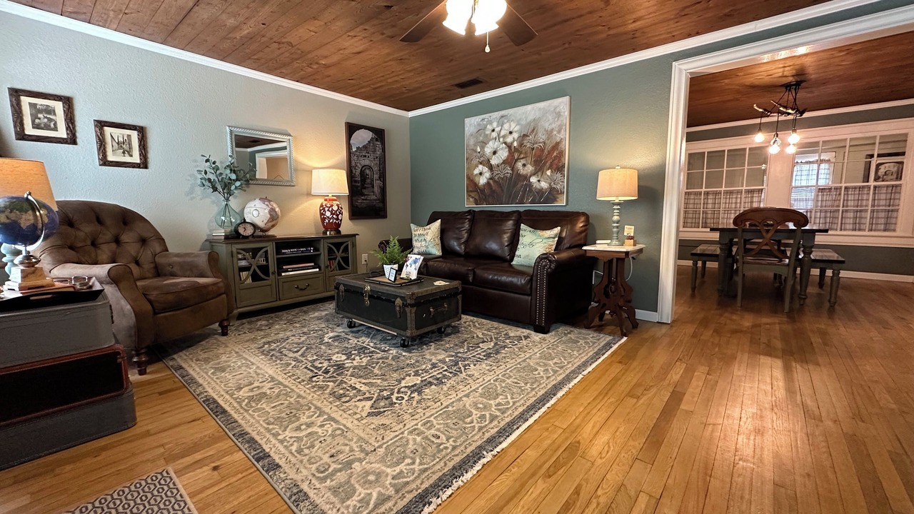 Photo of Livingroom in Stephenville