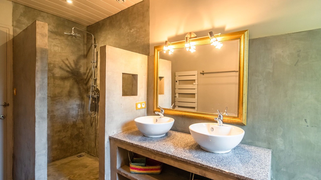 Photo of Bathroom in Saint-Denis