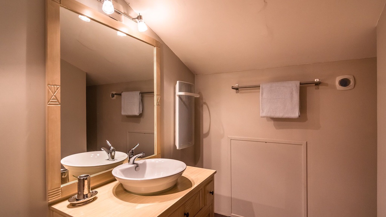 Photo of Bathroom in Saint-Denis