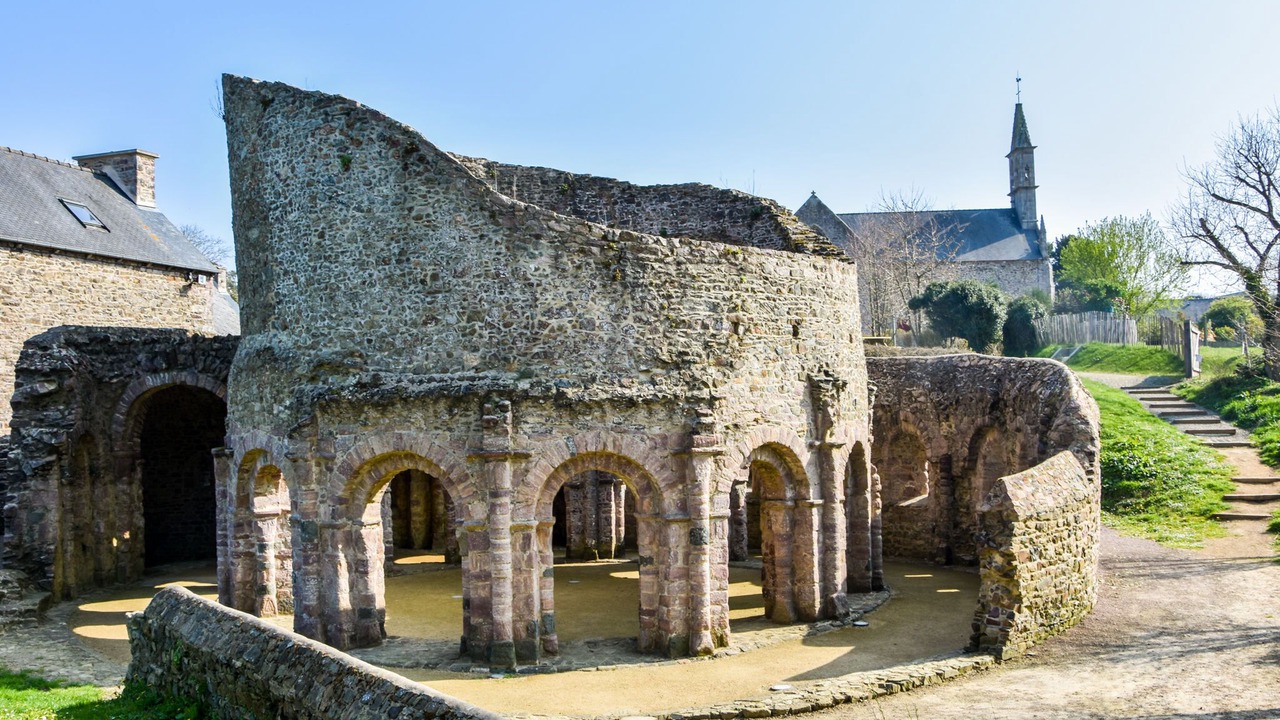 Photo of Others in Yvias