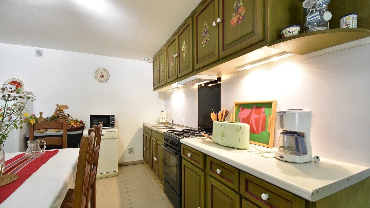 Photo of Others in Yvias