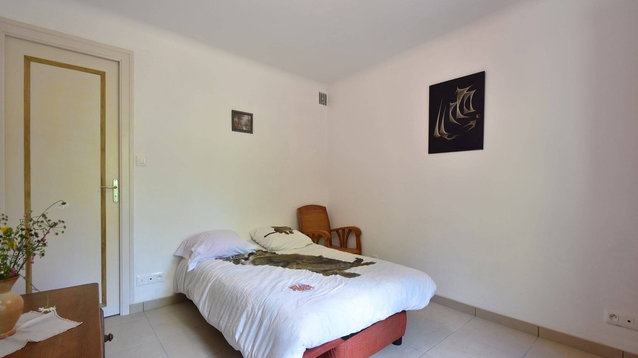 Photo of Others in Yvias