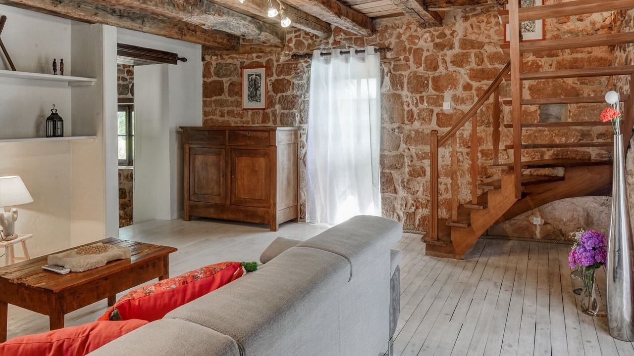 Photo of Livingroom in Teillots