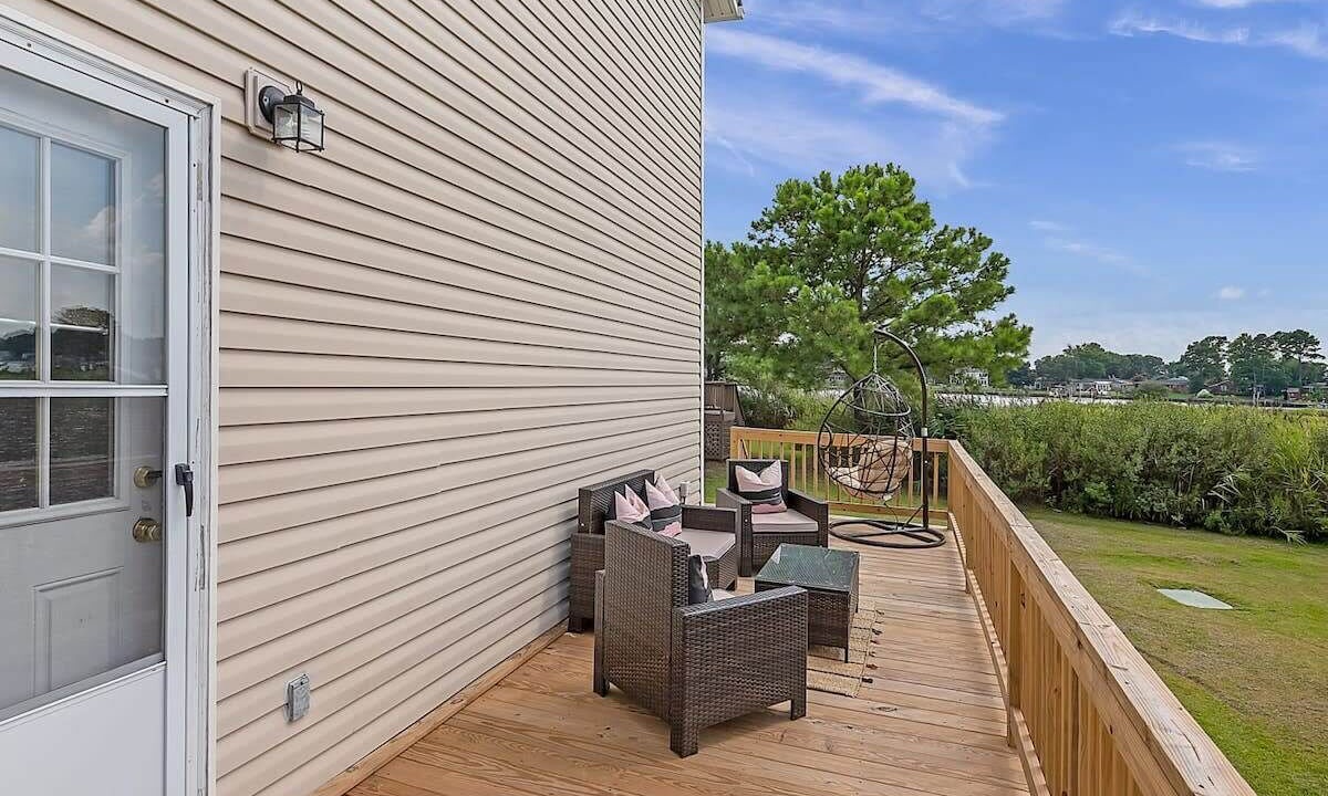 Photo of Patio Balcony in East Ocean View