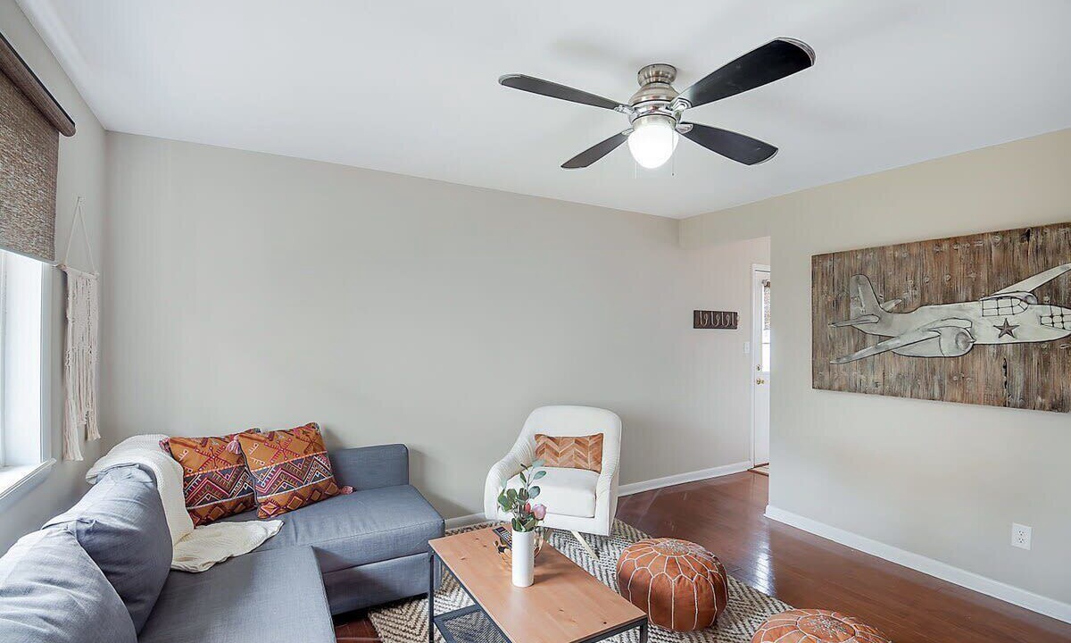 Photo of Livingroom in East Ocean View