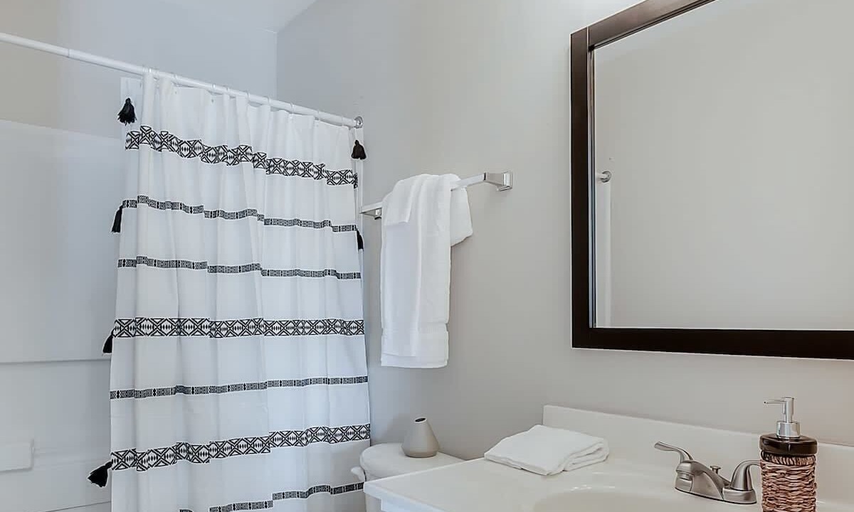 Photo of Bathroom in East Ocean View