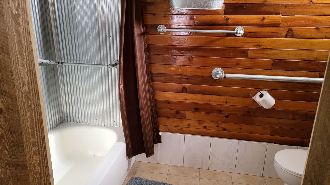 Photo of Bathroom in Whitetail