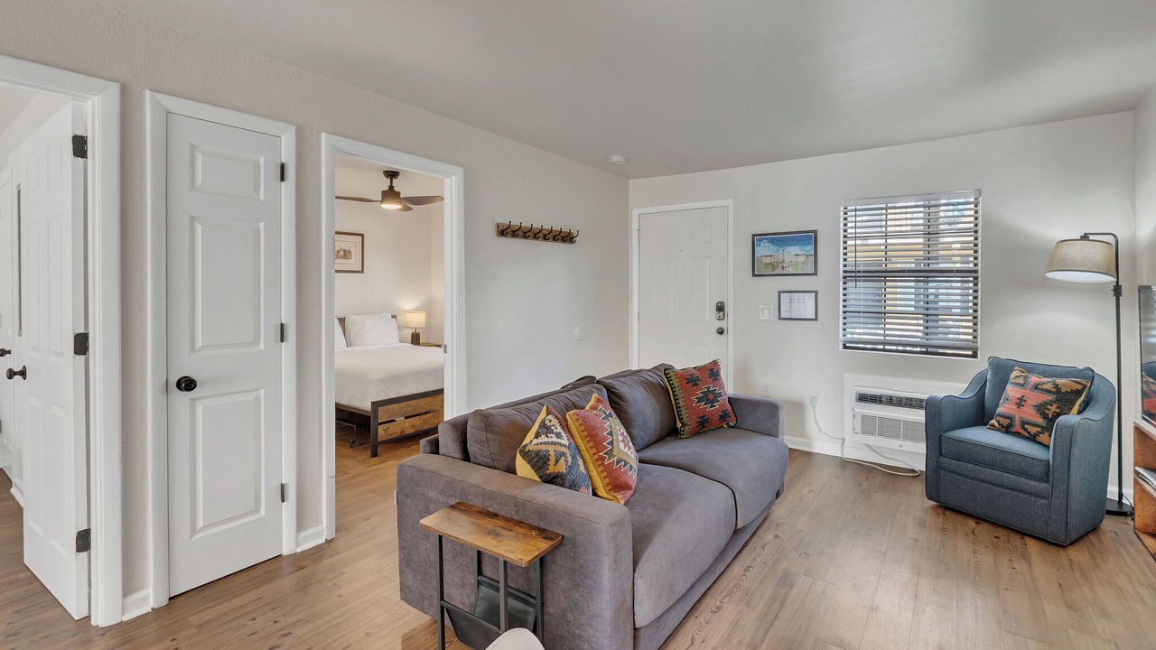 Photo of Livingroom in West End