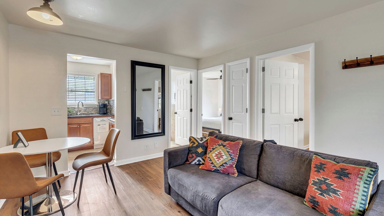 Photo of Livingroom in West End