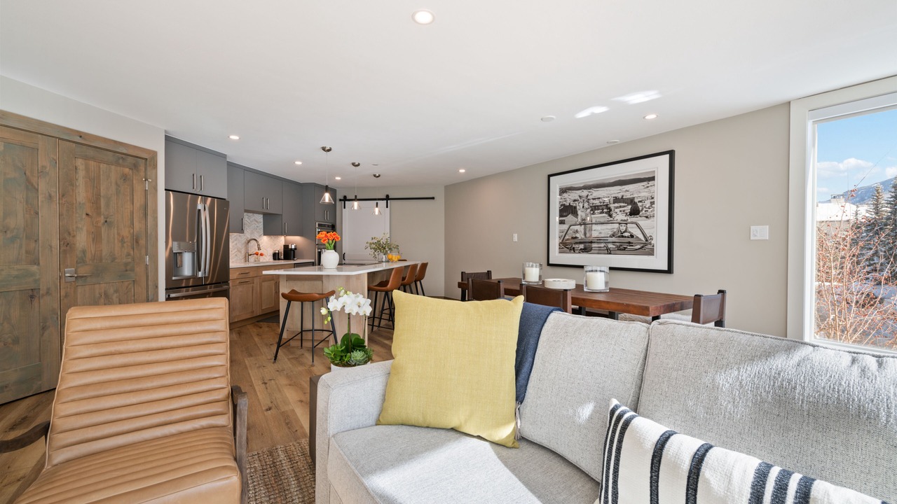 Photo of Livingroom in Vail