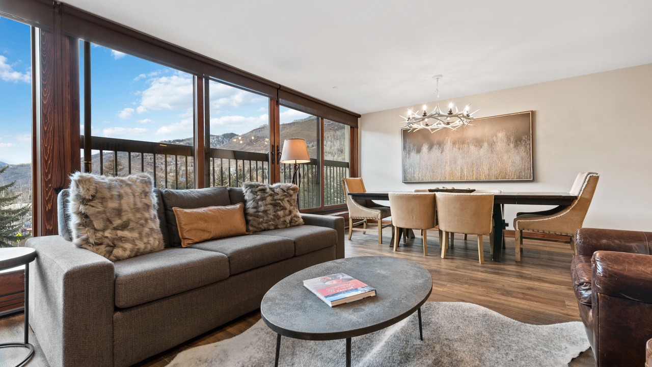Photo of Livingroom in Vail