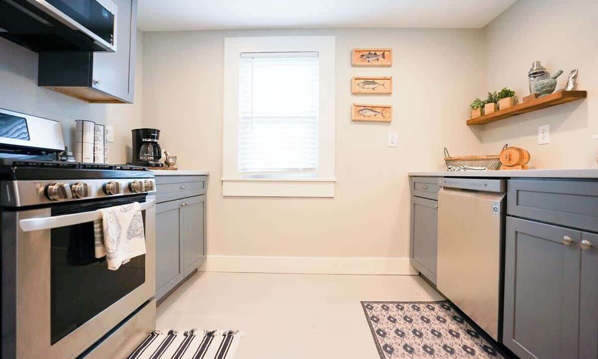 Photo of Kitchen in Off Broadway