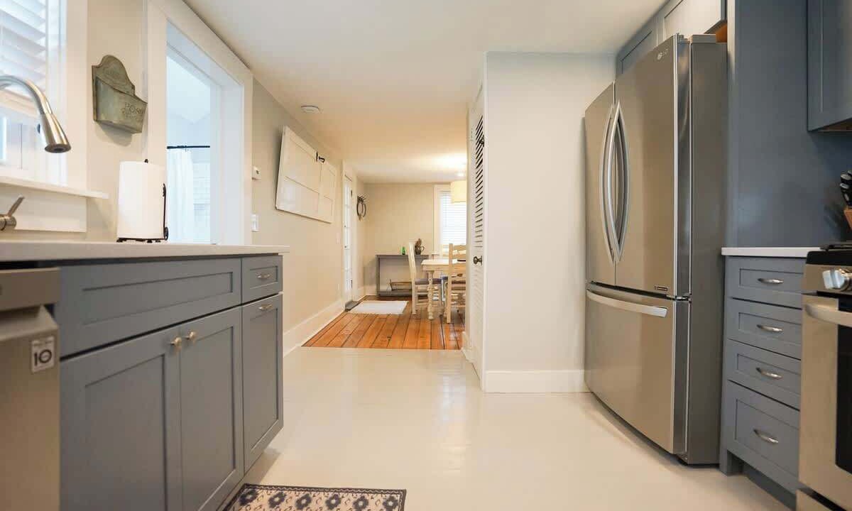 Photo of Others in Off Broadway