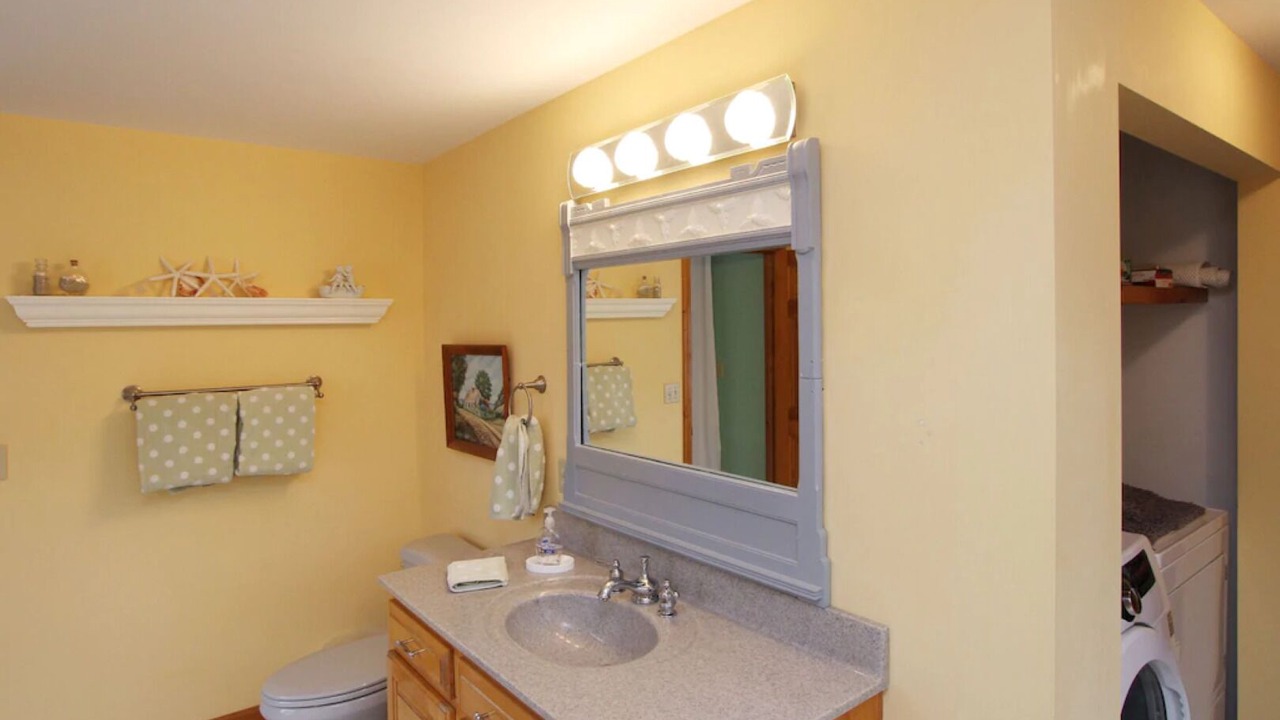 Photo of Bathroom in South Orleans