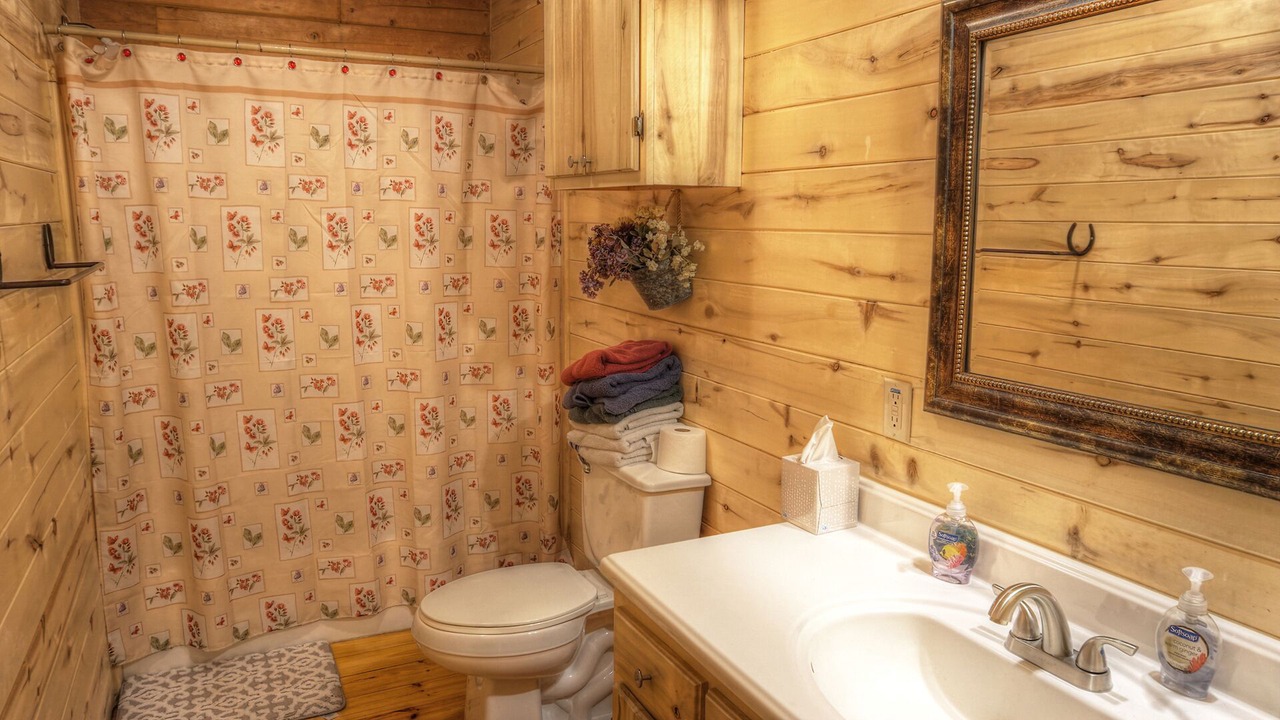 Photo of Bathroom in Leakey