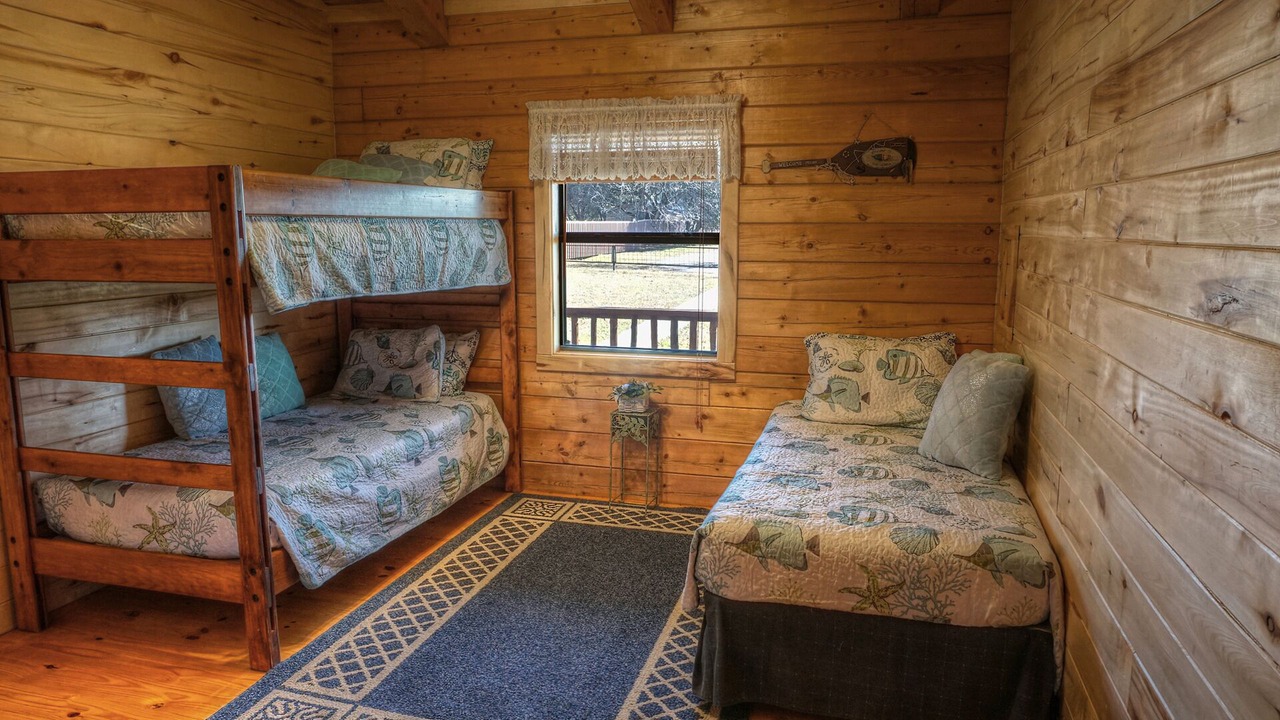 Photo of Bedroom in Leakey