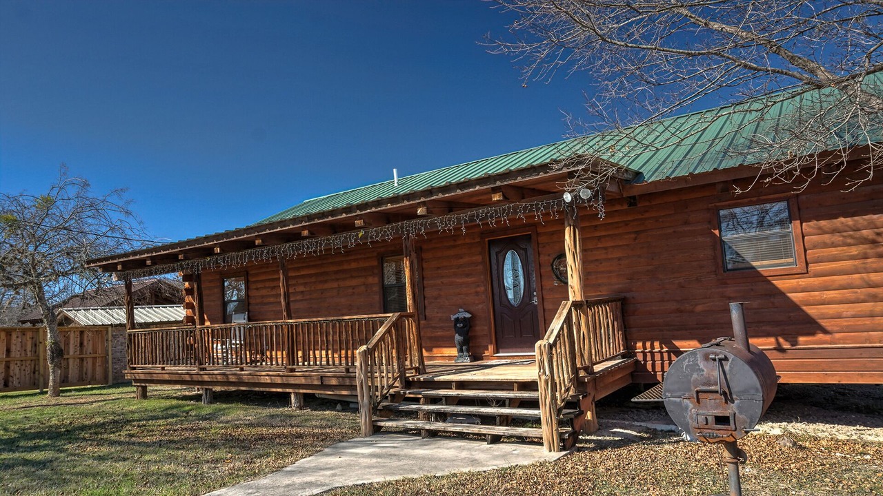 Photo of Outdoor in Leakey