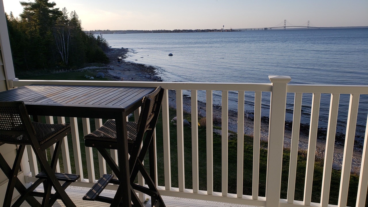 Photo of Patio Balcony in Mackinaw City