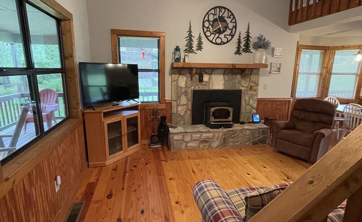 Photo of Livingroom in Blairsville