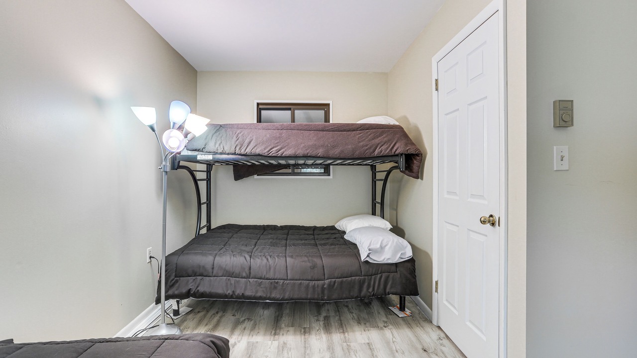 Photo of Bedroom in Rowland