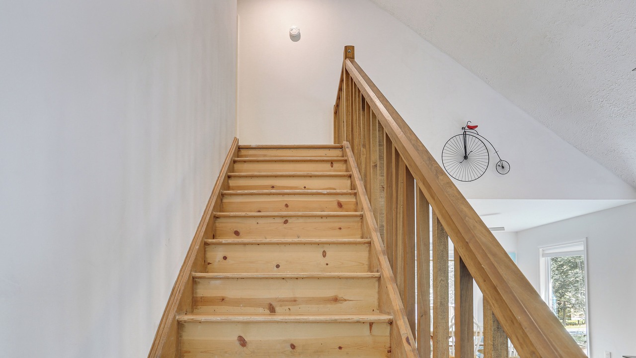 Photo of Others in Rowland