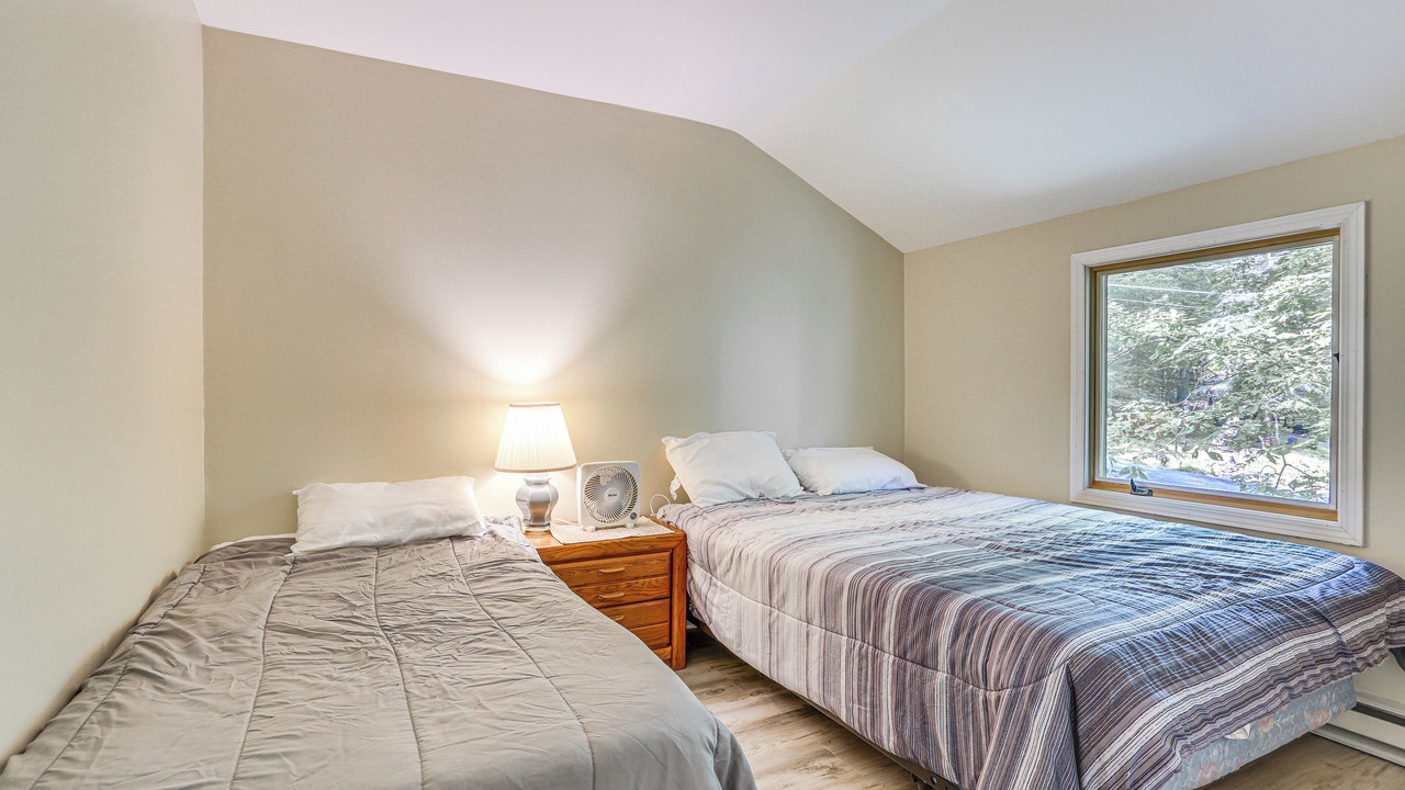 Photo of Others in Rowland