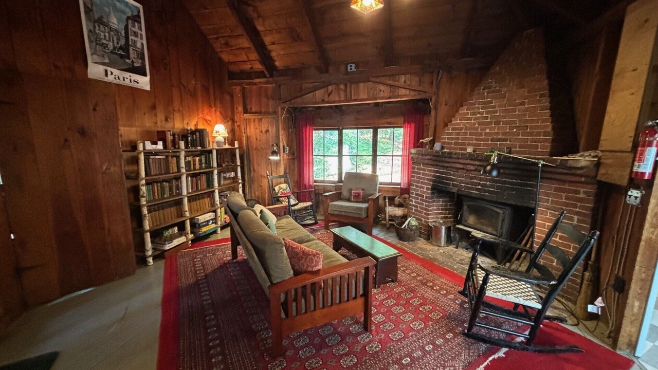 Photo of Livingroom in Holderness