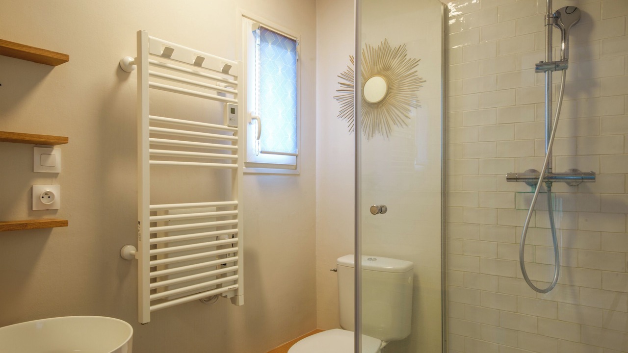 Photo of Bathroom in Saint-Branchs