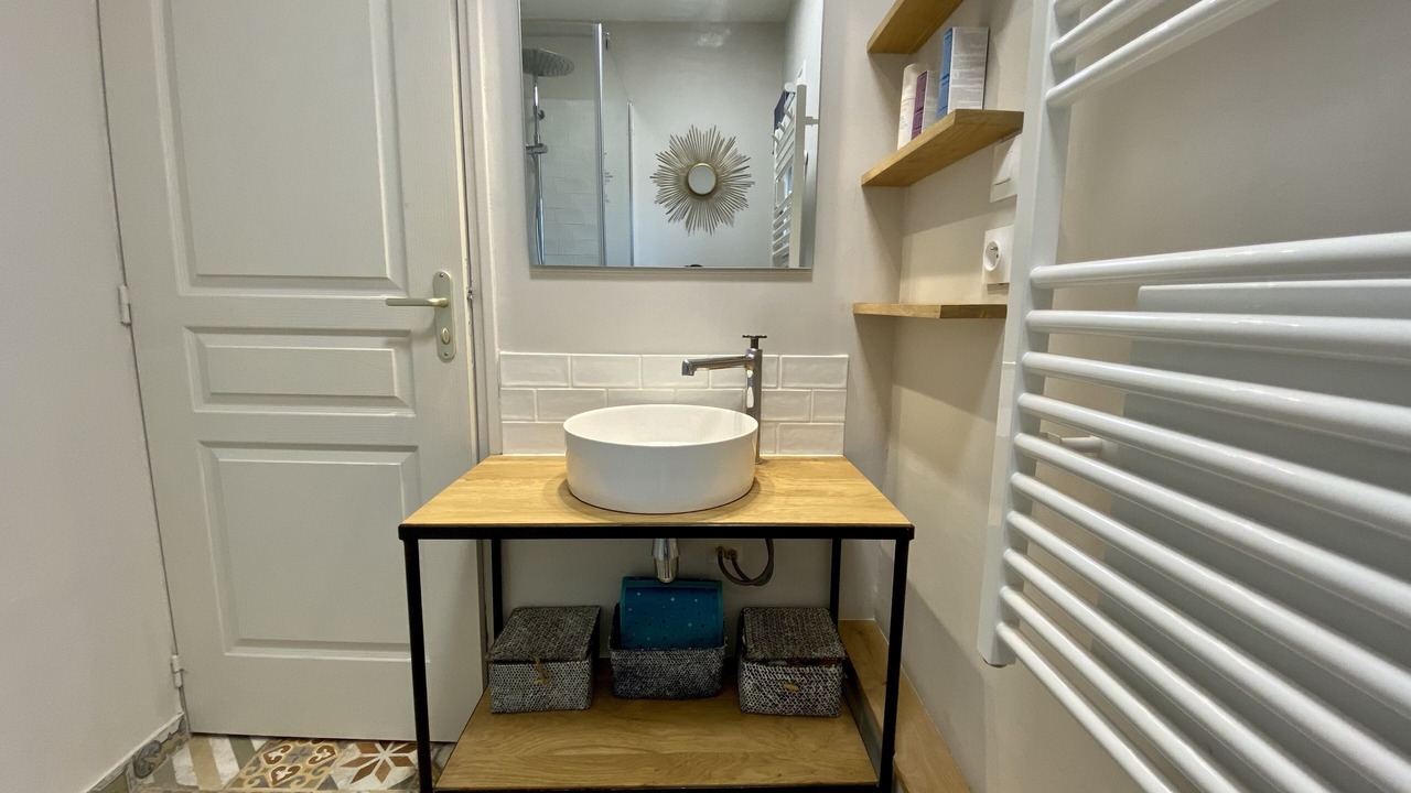 Photo of Bathroom in Saint-Branchs