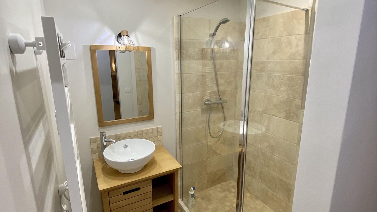 Photo of Bathroom in Saint-Branchs