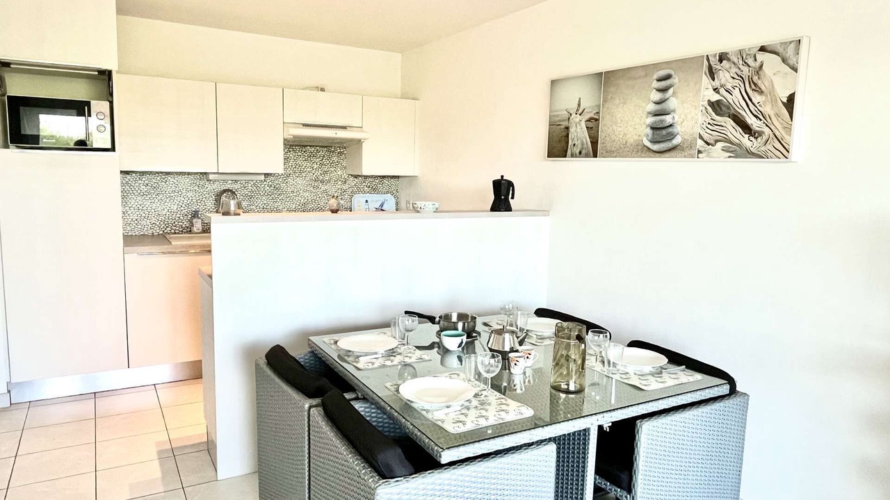 Photo of Others in Etel