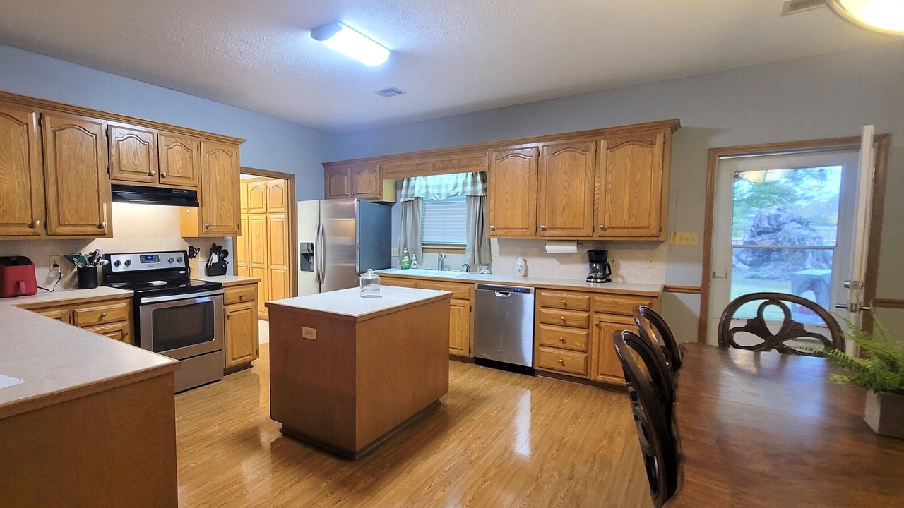 Photo of Kitchen in Sulphur