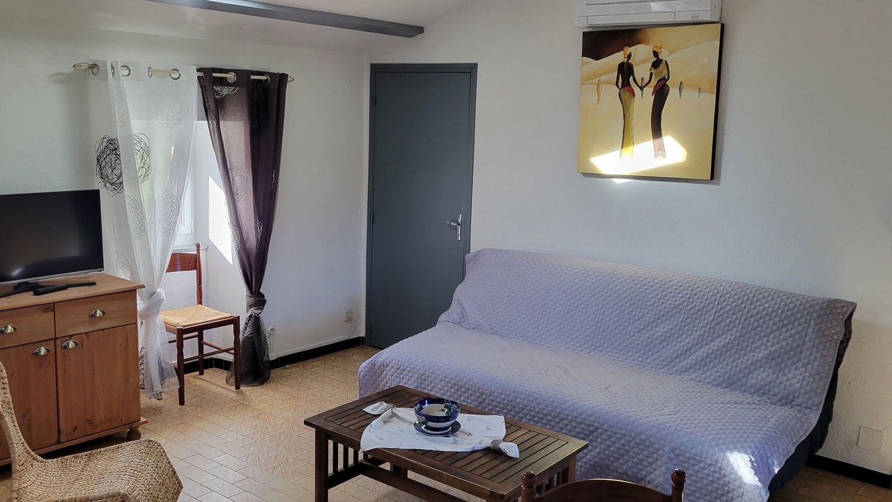 Photo of Livingroom in Les Assions