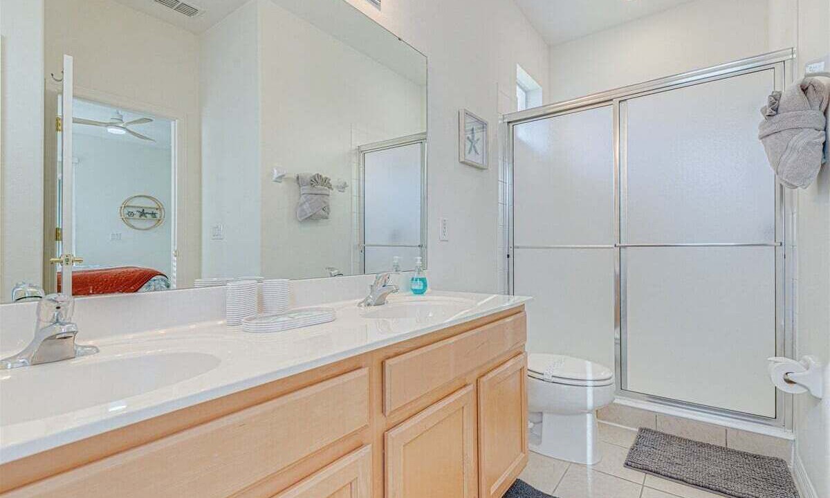 Photo of Bathroom in Watersong