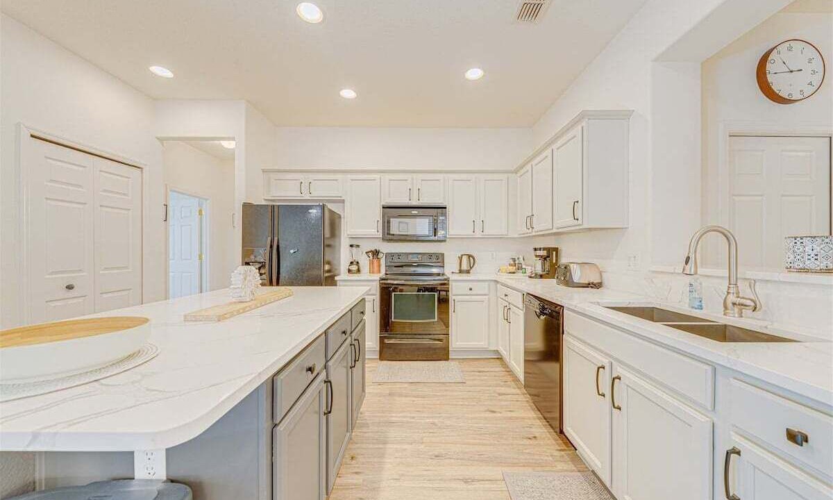Photo of Kitchen in Watersong